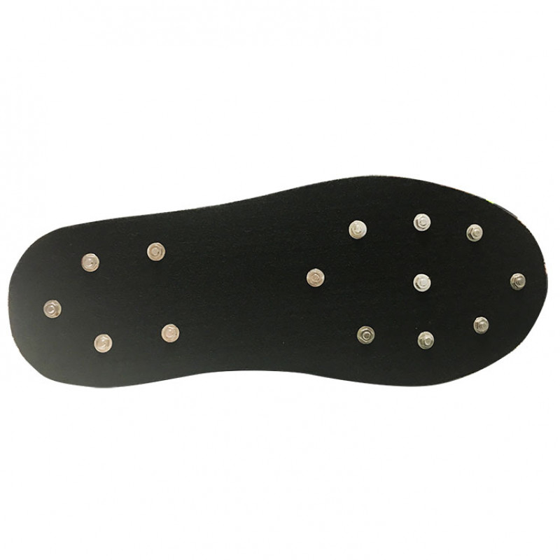 FELT_SOLE_DETACHABLE_STUDS.jpg